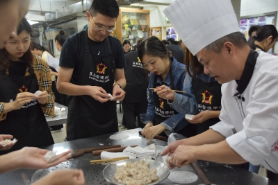 CC5101 中國飲食文化 (香港星廚管理學校 (烹調蝦餃、 奶王包與咕嚕肉))_16