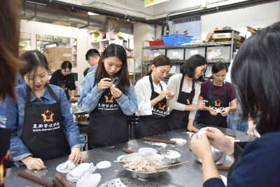 CC5101 中國飲食文化 (香港星廚管理學校 (烹調蝦餃、 奶王包與咕嚕肉))_23